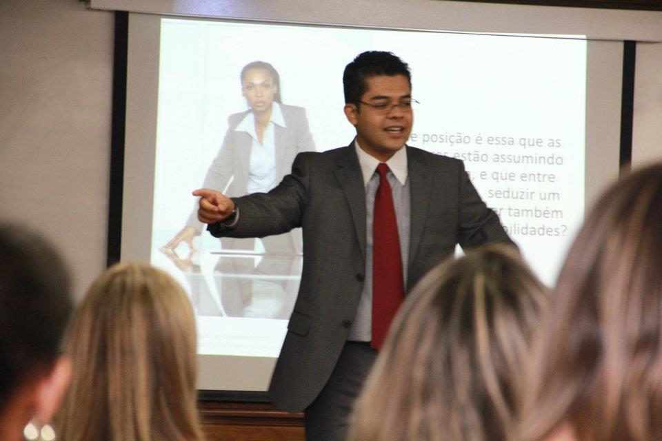 Marcelo Paixão em palestra ou treinamento 2