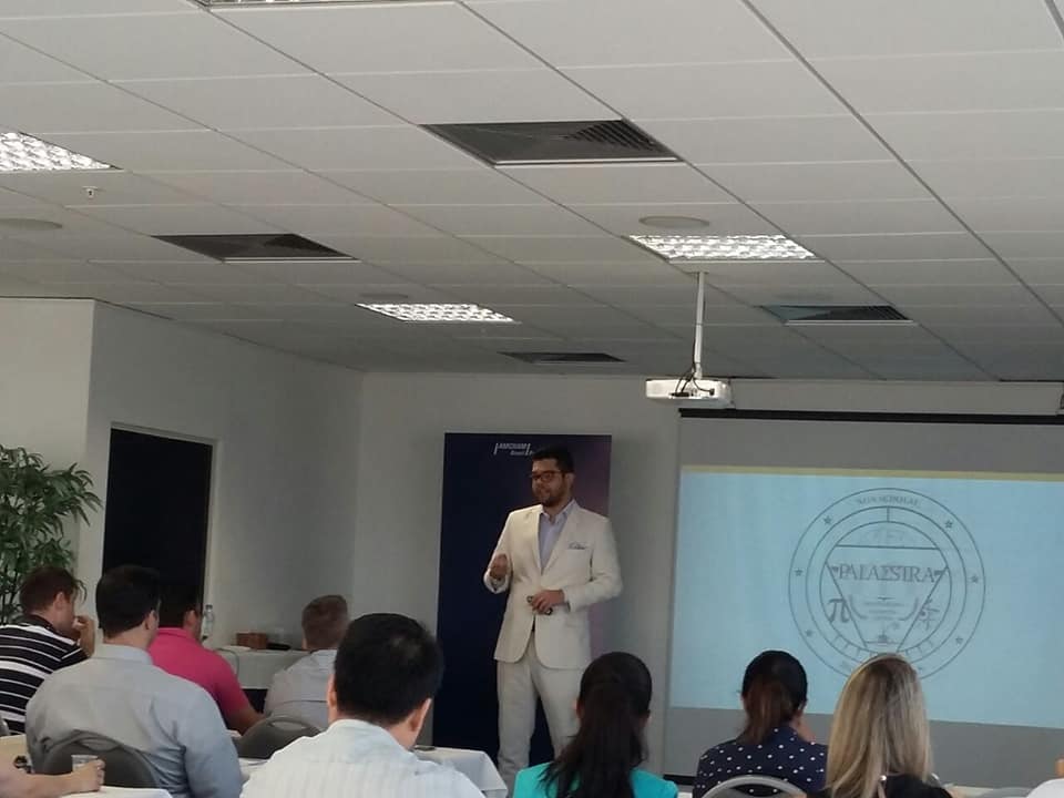Marcelo Paixão em palestra ou treinamento 30