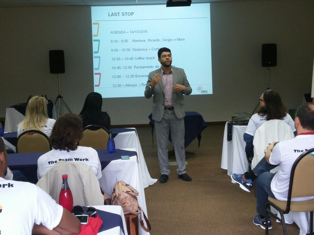 Marcelo Paixão em palestra ou treinamento 42