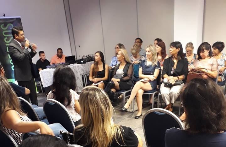 Marcelo Paixão em palestra ou treinamento 48